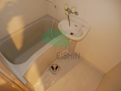 【浴室】 | フリースペース57 | 清潔感のある浴室です！