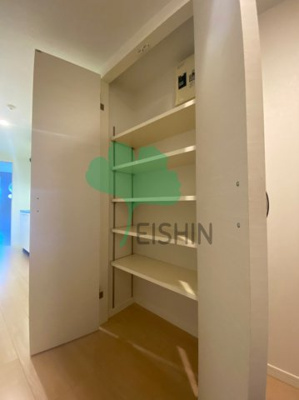 【玄関】 | エンクレスト渡辺通2 | 下駄箱もしっかりついてます！