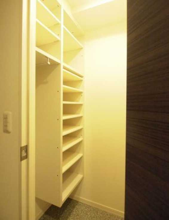 パティオ高田馬場　駅近　ネット無料　シャーメゾンの収納