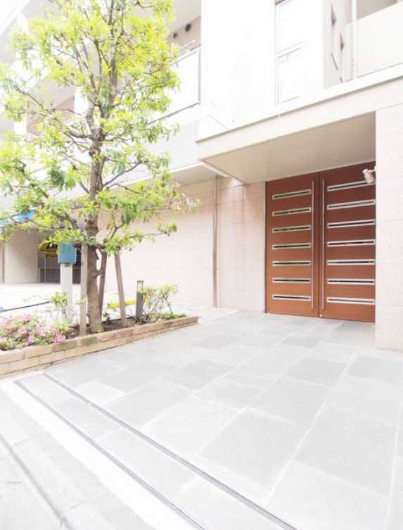 パティオ高田馬場　駅近　ネット無料　シャーメゾンのエントランス