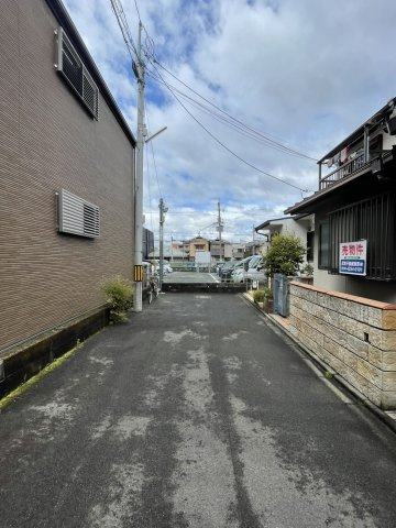 【前面道路含む現地写真】