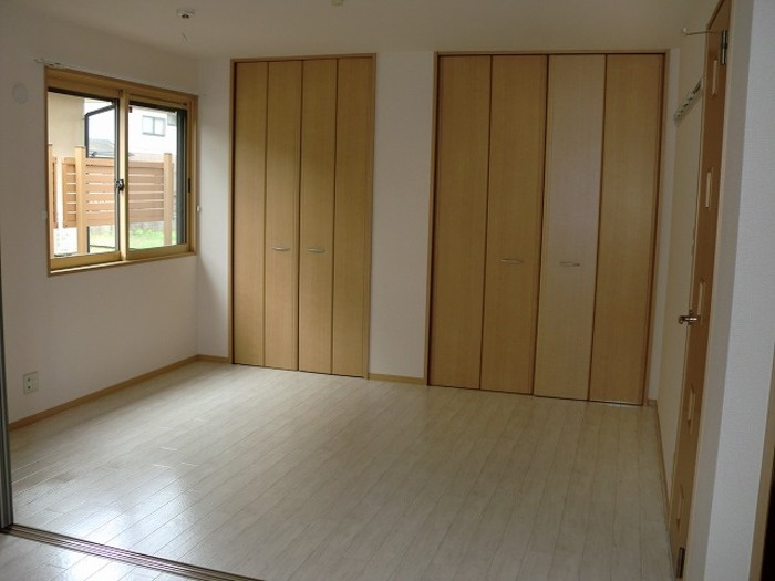 ジュネセゾンの居間・リビング