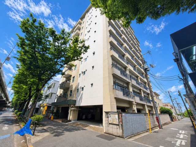 【外観】 | 桜上水山森マンション　3階　南西角部屋 | 陽当り良好な南西角部屋♪内装フルリノベーション後のお引渡し！駅徒歩6分、桜上水駅から新宿駅までお乗り換え無し、乗車時間12分、利便性に富んだ立地！