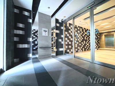 【エントランス】 | メイクスデザイン鶴舞 | 落ち着いたエントランスです