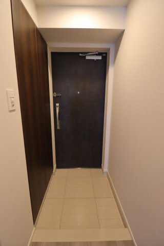 GENOVIA横浜石川町の玄関