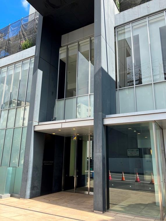 アトラスタワー向ヶ丘遊園のエントランス