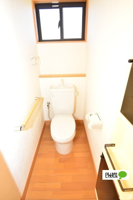 六供町戸建住宅のトイレ