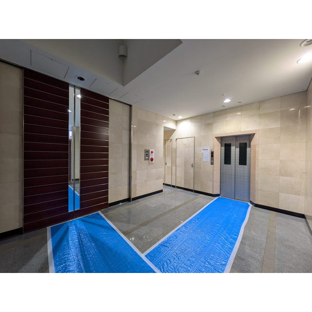 ステーションフロント都立大学のエントランス