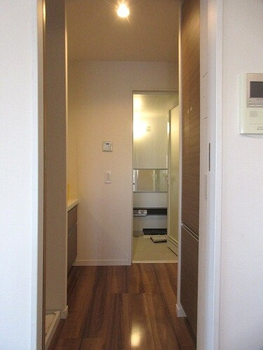 ダイアパレス市役所前のその他|浴室に続く廊下　※前回募集時／2023年12月の写真