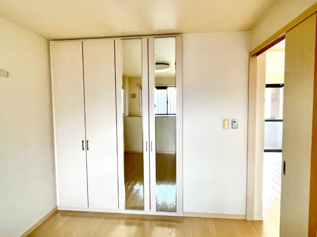グランチェスタＨ・Ｙの収納|洋室クローゼット
