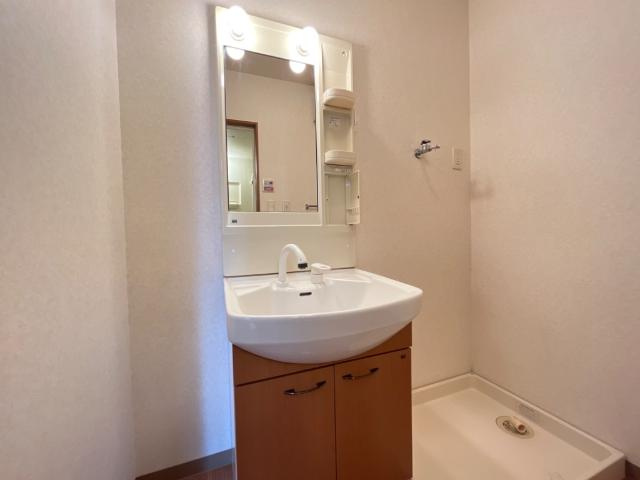 茜の洗面所|洗髪洗面化粧台