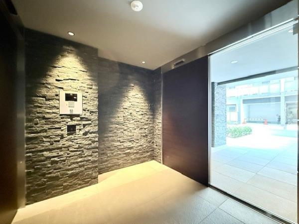 ＫＤＸレジデンス浅草のエントランス