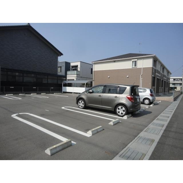 ランドスケープＡＮＤＯⅡの駐車場