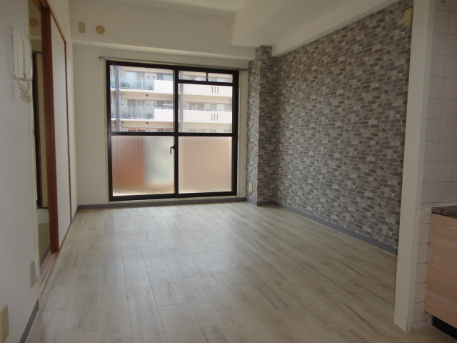 サンプラザ郡山の居間・リビング