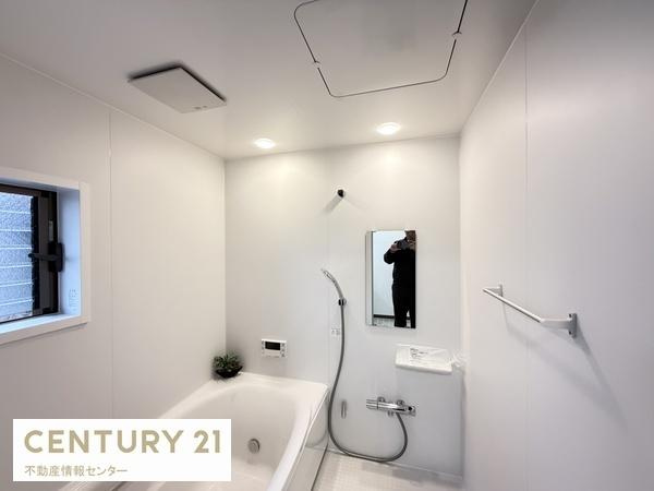 【浴室】 | 酉島１丁目　中古戸建 | ゆったり出来るサイズのバスルーム！
足を伸ばせるので、毎日のリラックス時間に！