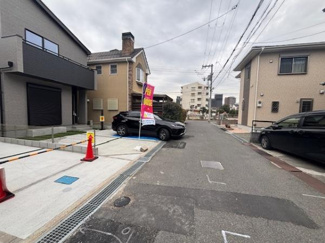 【前面道路含む現地写真】