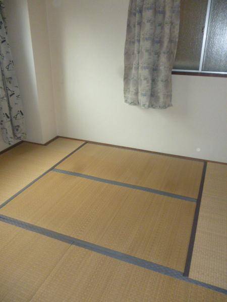 リバティハイツの和室|６帖ある和室