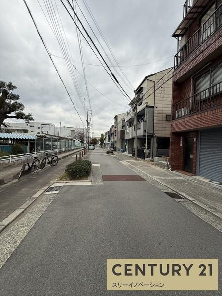 八幡屋3丁目新築戸建の前面道路含む現地写真