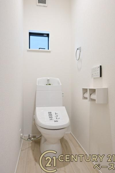 リナージュ西宮 ２号棟 ／新築一戸建のトイレ|■現地撮影写真■