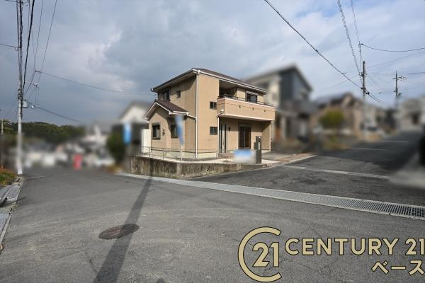 天理市櫟本町　一戸建の前面道路含む現地写真|■現地撮影写真■前面道路は広々しており、お車の出し入れも楽々！