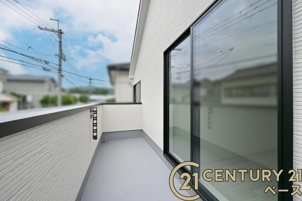リナージュ西宮 １号棟 ／新築一戸建のバルコニー|■現地撮影写真■日当たりのよいバルコニー！洗濯物もよく乾きます！