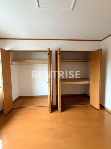 グラシア小町の居間・リビング