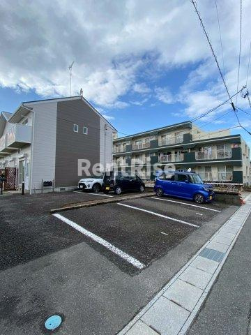 DUPLEX Ⅱの駐車場