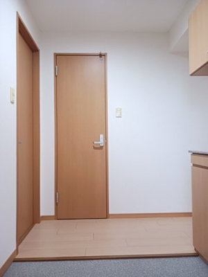 【玄関】 | グランソレイユ西中央