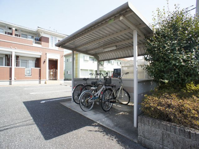 【その他共用部分】 | コンフォートＣ | 屋根付きの駐輪場があります♪