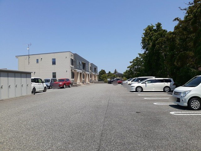 プランドール新庄Ⅰの駐車場