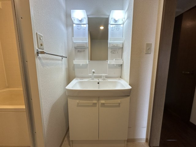 グランプレステージ明石西Ⅱの独立洗面台