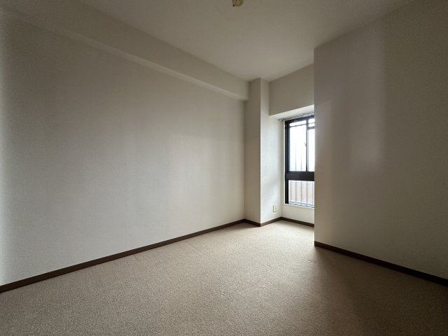 グランプレステージ明石西Ⅱの洋室