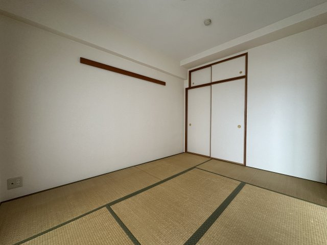 グランプレステージ明石西Ⅱの和室