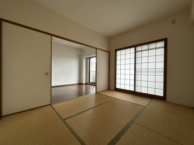 グランプレステージ明石西Ⅱの和室