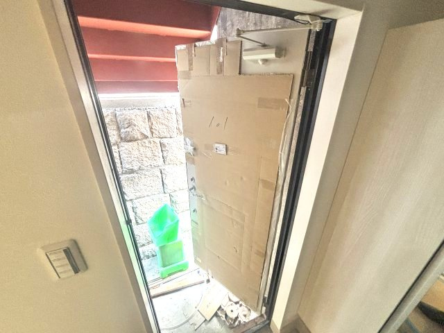 カーサセレーナ住吉の玄関