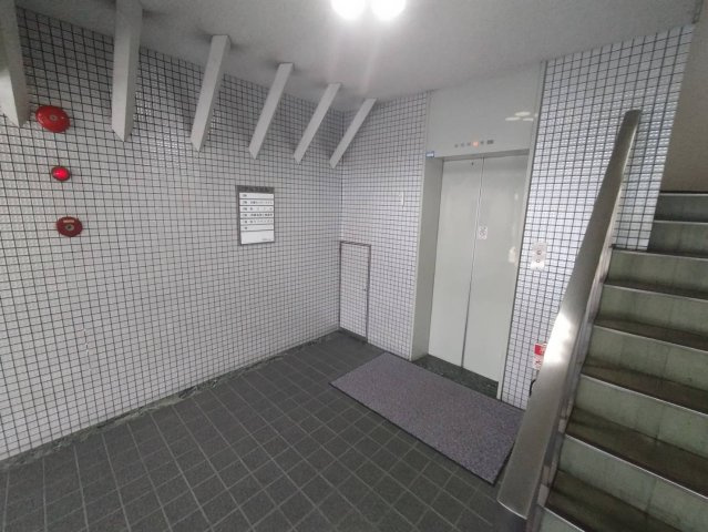 アルスビル3Cのロビー