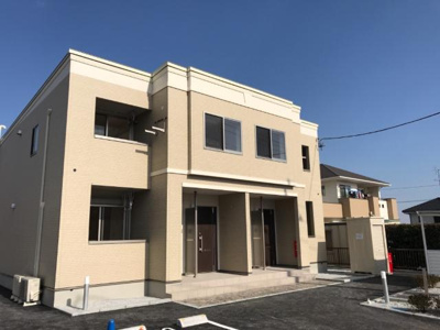 【エントランス】 | ラ・フィーグ | 外観写真（昼）