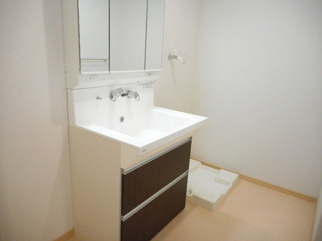 アベニール三鷹　Ｒの洗面所