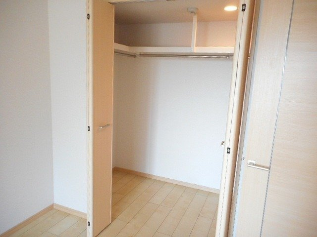 アベニール三鷹　Ｒの収納