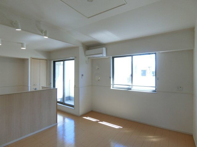 フレージュアルバ　Ｂの居間・リビング|イメージ202号室の写真