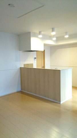 フレージュアルバ　Ｂの居間・リビング