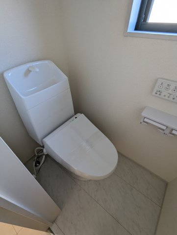 ひたちなか市田彦　10期のトイレ|温水ウォシュレット付きトイレでゆっくりと快適なお一人時間を～