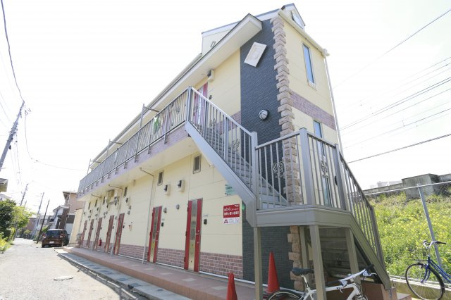 サクセス金沢八景クァトロッチオの瞳の外観