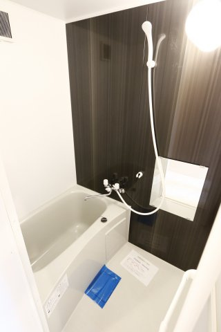 サクセス金沢八景クァトロッチオの瞳の浴室|同物件の参考写真です。