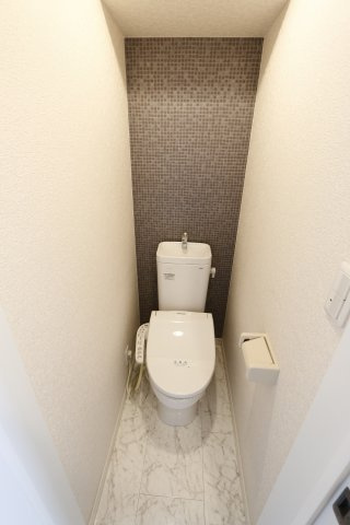 サクセス金沢八景クァトロッチオの瞳のトイレ|同物件の参考写真です。