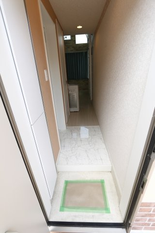 サクセス金沢八景クァトロッチオの瞳の玄関|同物件の参考写真です。