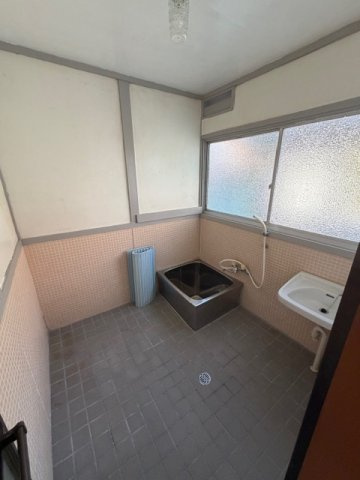 大字徳山一戸建ての浴室