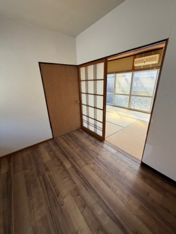 大字徳山一戸建ての居間・リビング