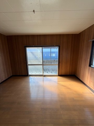 大字徳山一戸建ての居間・リビング