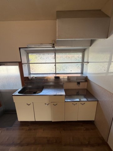 大字徳山一戸建てのキッチン